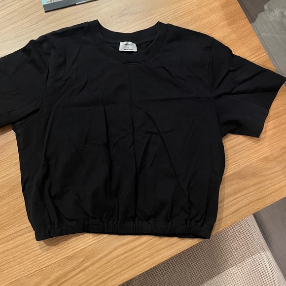 Aritzia | Wilfred Black Cropped Crop Tee T-shirt XS - Picture 2 of 3